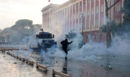 Αλβανία: Σκηνές χάους στις διαδηλώσεις εναντίον του Ράμα - Πολιορκείται για 5η ημέρα το υπουργείο Παιδείας - Δείτε βίντεο