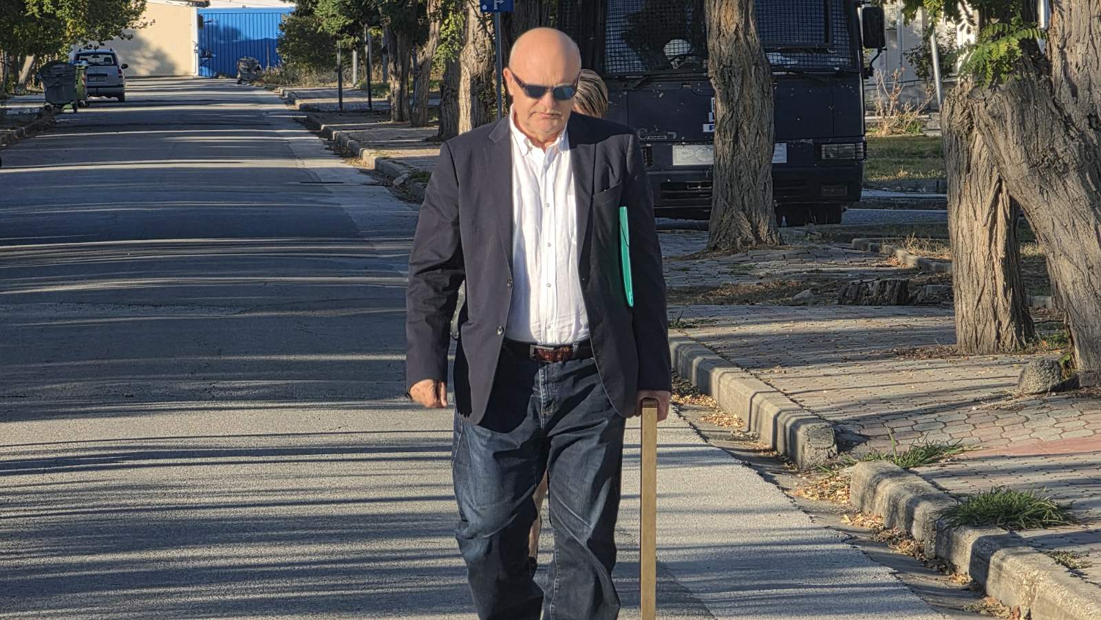 Δίκη για τα Τέμπη: «Αυτή είναι η Αναστασούλα, εκείνο το βράδυ γκρεμίστηκαν όλα» – Με τη φωτογραφία της κόρης του στα χέρια κατέθεσε ο Ηλίας Παπαγγελής