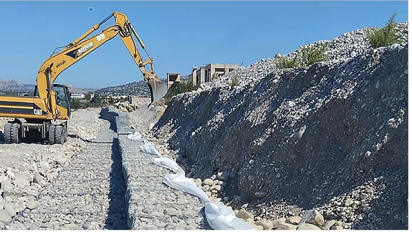 Ρόδος: Σπηλαιολόγοι και αρχαιολόγοι κράτησαν 3 χρόνια στα συρτάρια το αντιπλημμυρικό έργο του Αρχαγγέλου