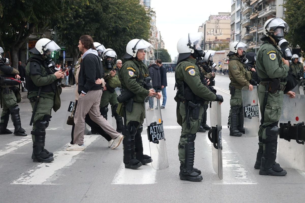 Θεσσαλονίκη: Σε 6 προσαγωγές προχώρησε η ΕΛΑΣ μετά τα επεισόδια στο κέντρο της πόλης