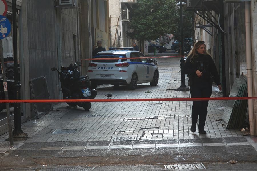 Αχαρνών χειροβομβίδα σε καφετέρια