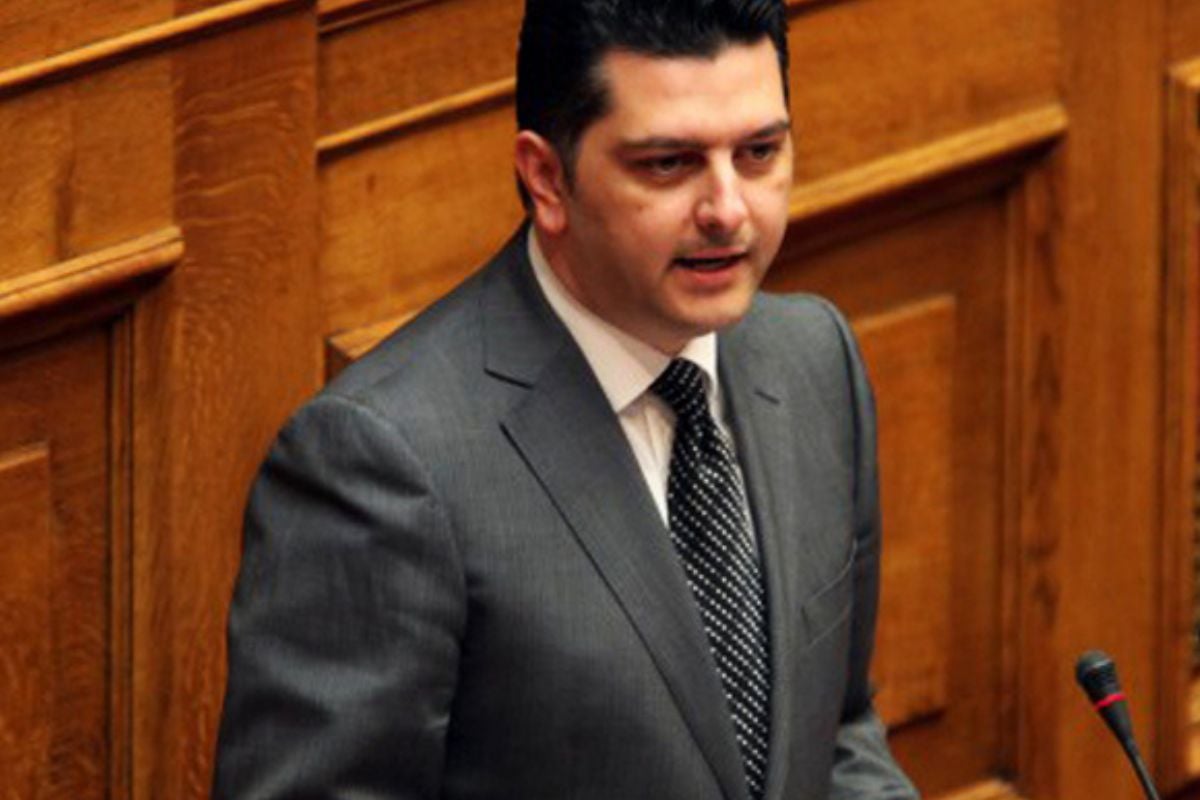 Μιχάλης Μπεκίρης: Αποχωρεί προσωρινά από τα καθήκοντά του – «Δεν αποτελεί ούτε υποχώρηση ούτε αποδοχή οποιασδήποτε κατηγορίας»