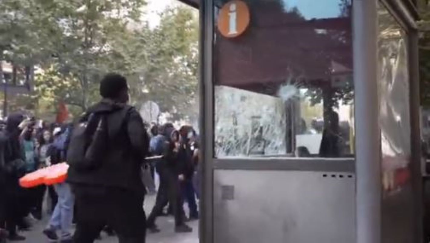 «Άρωμα» Γαλλίας και στο Βέλγιο: Επεισόδια και συγκρούσεις αστυνομίας – φοιτητών στη Λιέγη – ΒΙΝΤΕΟ