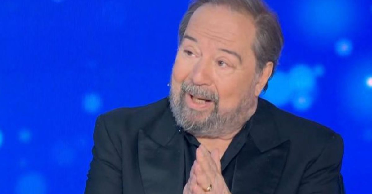 Σταμάτης Φασουλής: «Με επηρεάζει η κακή κριτική – Η αγάπη του κόσμου μού δίνει μεγάλο κουράγιο και ταλέντο»