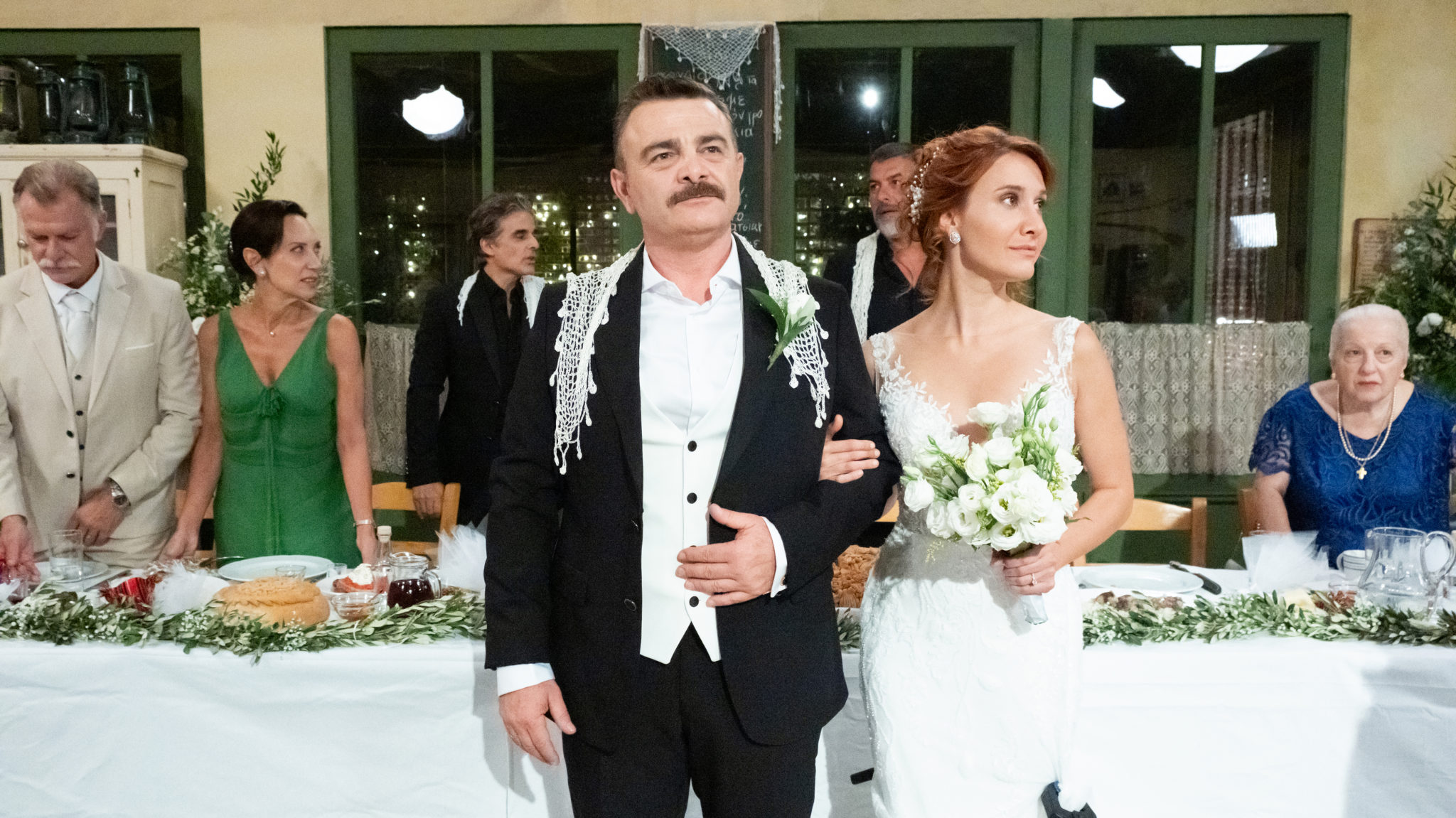 Δυο μαύρα πουκάμισα