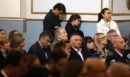 Ισπανία: Κλίμα οδύνης στην επιμνημόσυνη δέηση για τους 69 νεκρούς, αγωνία για τους αγνοούμενους - Πολιτική φθορά καταγράφεται για τον Σάντσεθ