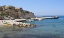 Ρόδος: Φορτηγό πλοίο μπλόκαρε το λιμάνι της Καμείρου – Στα ανοιχτά παραμένει καράβι από Χάλκη με 120 επιβάτες