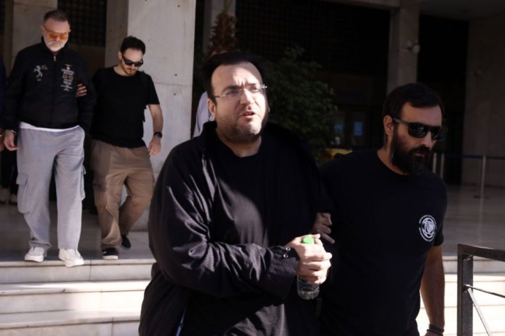 Καμπούρης χειροπέδες