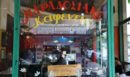 Η «Αποκαθήλωση» του θρυλικού καφενείου «Η Μουριά» στα Εξάρχεια: 111 χρόνια ιστορίας «αποχαιρετούν» την Αθήνα - ΦΩΤΟ