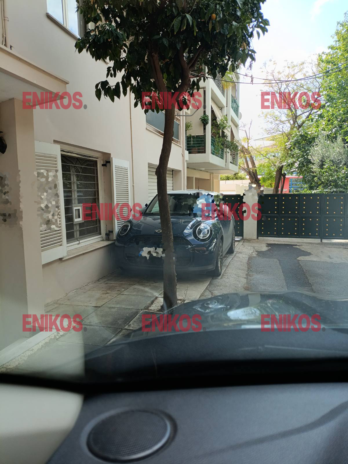 παράνομο παρκάρισμα