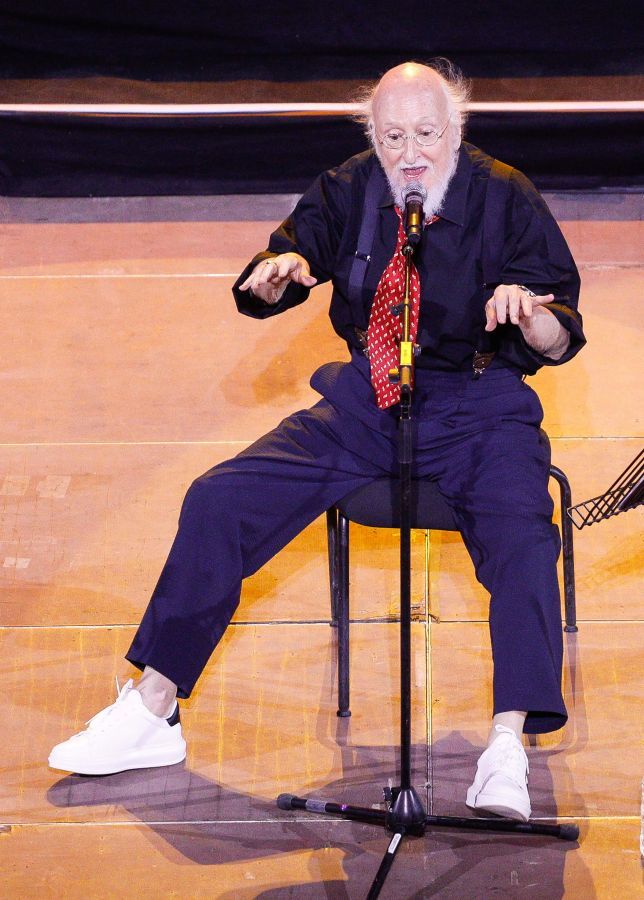 Διονύσης Σαββόπουλος: Ένας χρόνος από τον θάνατο του «Νιόνιου» 1 Διονύσης Σαββόπουλος: Ένας χρόνος από τον θάνατο του «Νιόνιου»
