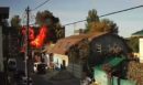 Συναγερμός στο Κίεβο: Drones χτύπησαν γέφυρα την ώρα που τη διέσχιζαν αυτοκίνητα και μετρό – Πλήγμα και σε σχολείο