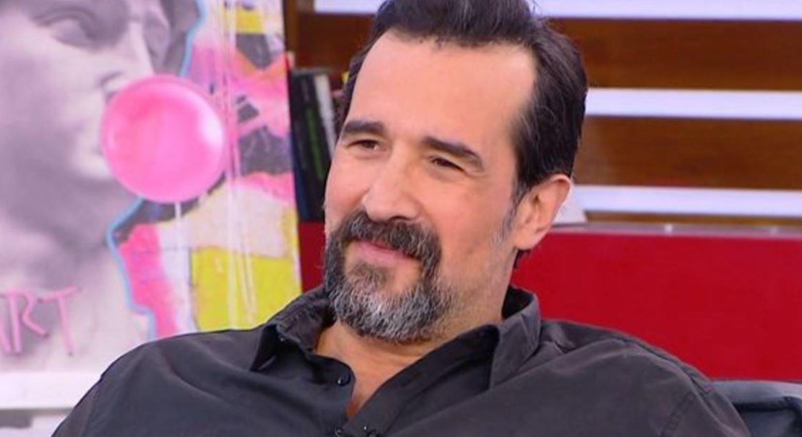 Τάσος Νούσιας: «Νομίζω ότι οι γυναίκες πάντα μας κάνουν το κουμάντο, ακόμα και αν πιστεύουμε ότι παίρνουμε εμείς τις αποφάσεις»