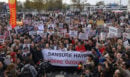 «Δεν μπορούμε να αναπνεύσουμε!»: Ασφυκτικός ο κλοιός στον Τύπο της Τουρκίας – Στους δρόμους οι δημοσιογράφοι κατά της λογοκρισίας και των φυλακίσεων