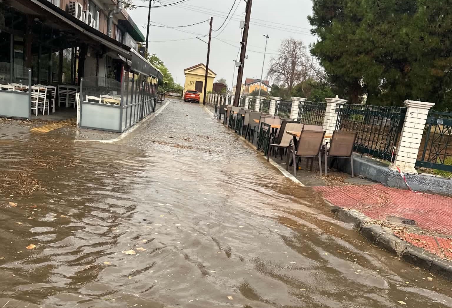 Κακοκαιρία: Σφοδρή καταιγίδα και έντονη χαλαζόπτωση στον Βόλο – Ποτάμια οι δρόμοι – ΦΩΤΟ και ΒΙΝΤΕΟ
